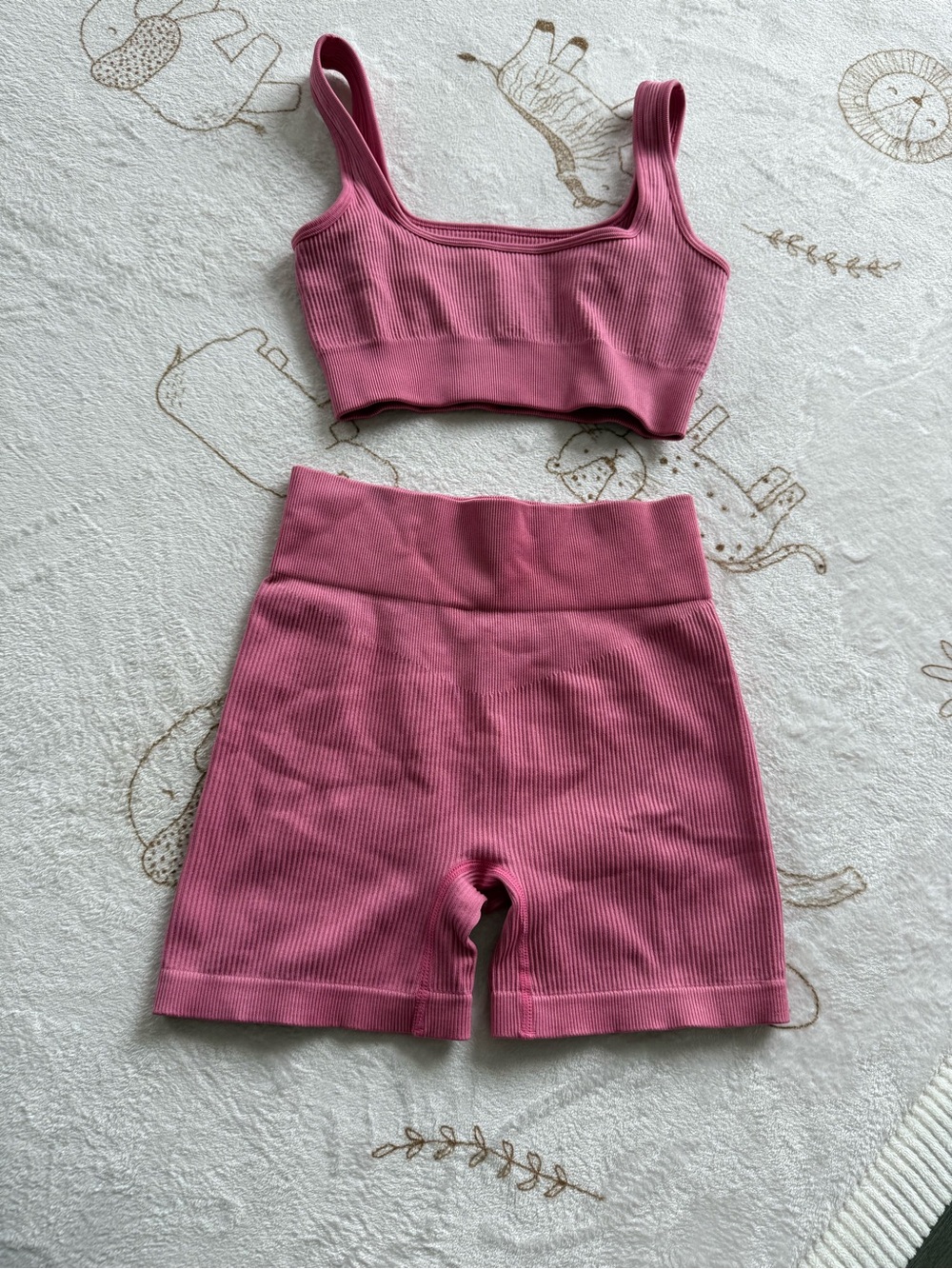 Seamless Ribbed Pink Workout Set - Crop Tank & High-Waist Bike Shorts size M